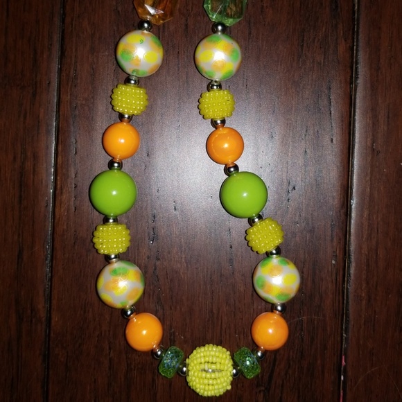 GIRLS BUBBLEGUM NECKLACE - Picture 4 of 4